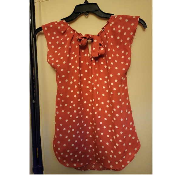 Top - Picture 2 of 3